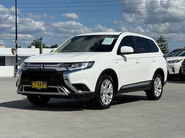 2020 Mitsubishi Outlander ES Automatic Petrol Front Wheel Drive