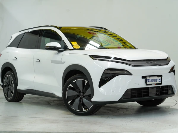 2025 Byd Sealion 8 Premium AWD Hybrid