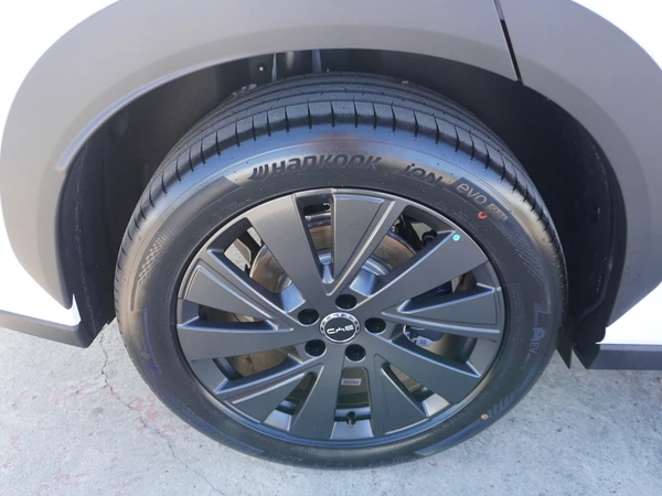 2026 BYD Sealion 8 Hybrid RWD Automatic Torque 350 Nm Range 600 km