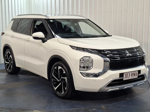 2022 Mitsubishi Outlander Exceed AWD Automatic