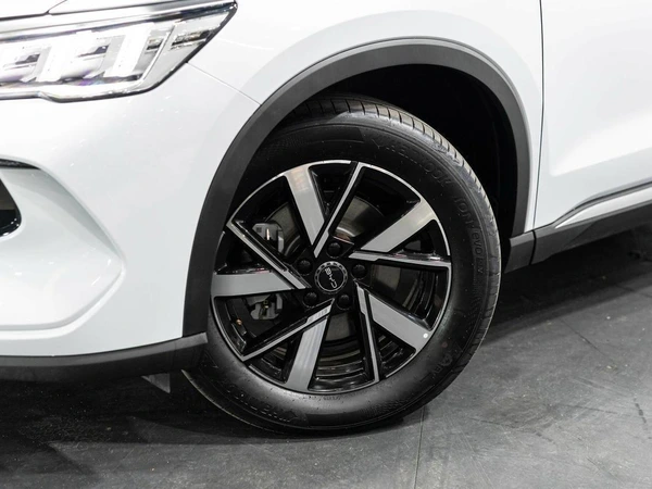 2026 Byd Sealion 5 Luxury Hybrid AWD 6-Speed Automatic