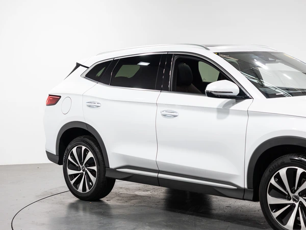 2025 Byd Sealion 6 Essential Hybrid Panoramic Roof Automatic
