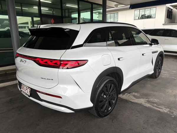 2025 Byd Sealion 8 Dynamic FWD Hybrid Automatic