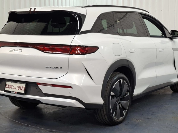 2026 Byd Sealion 8 Premium AWD Hybrid