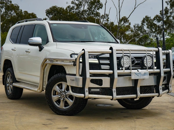 2022 Toyota Landcruiser Sahara 4WD Automatic Diesel