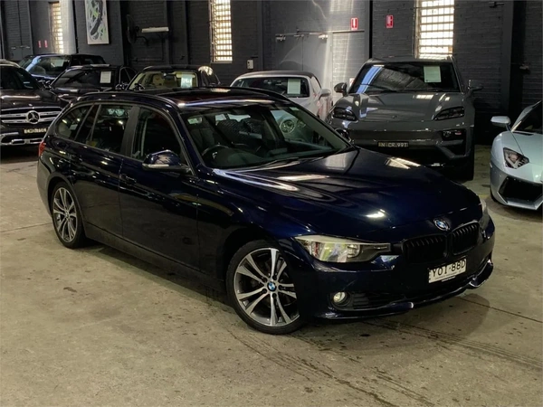 2013 BMW 320i Sports Automatic RWD Panoramic Sunroof