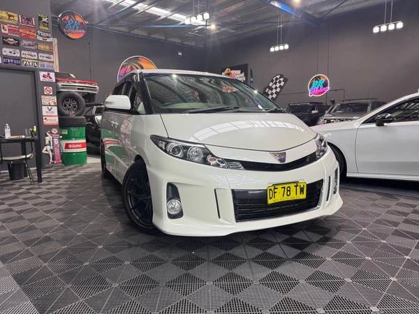 2012 Toyota Estima Aeras RWD Automatic