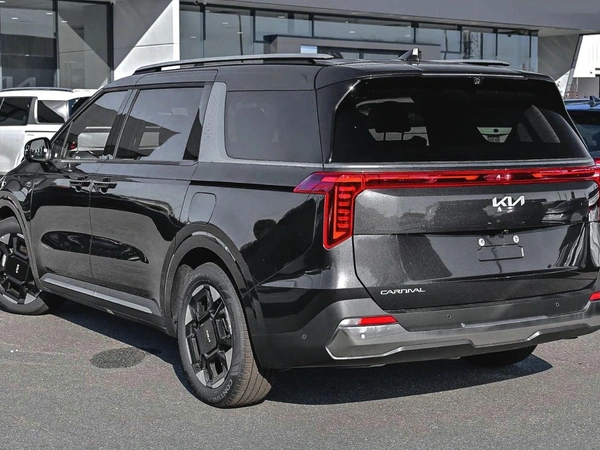 2026 Kia Carnival GT Petrol Manual