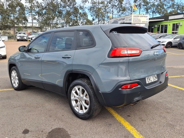 2015 Jeep Cherokee Sport Wagon Sports Automatic Petrol