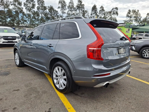 2016 Volvo XC90 Momentum AWD Diesel Automatic