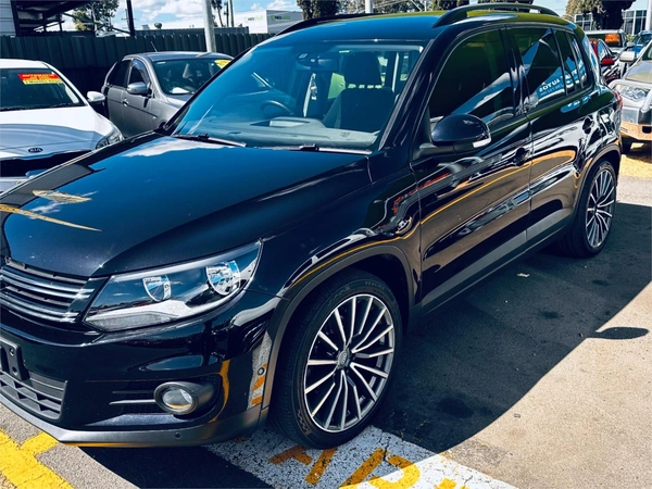 2012 Volkswagen Tiguan Pacific Manual AWD