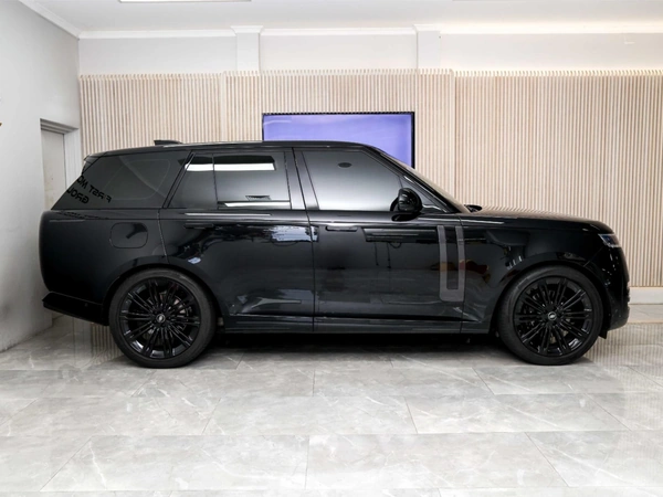 2023 Land Rover Range Rover P400 SE AWD Sports Automatic