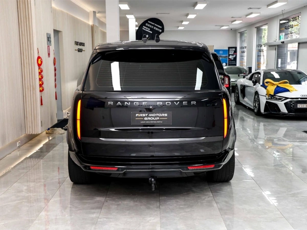 2023 Land Rover Range Rover P400 SE AWD Sports Automatic