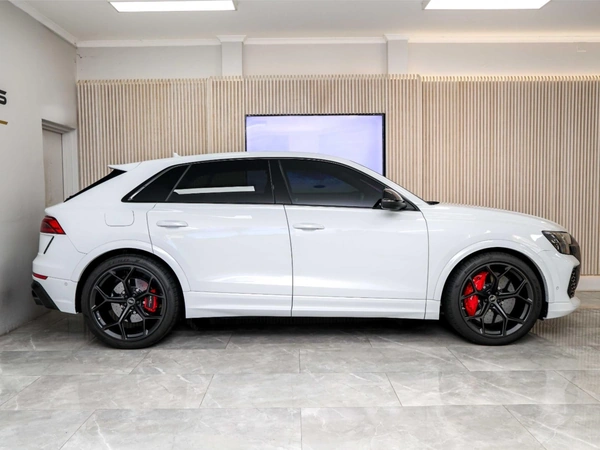 2025 Audi RS Q8 TFSI performance AWD Sports Automatic