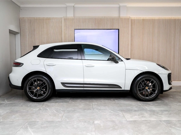 2024 Porsche Macan T AWD Dual-Clutch (DCT)