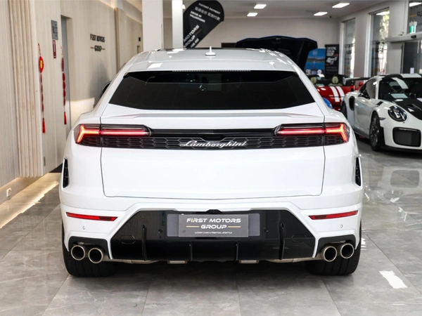 2025 Lamborghini Urus SE AWD Sports Automatic